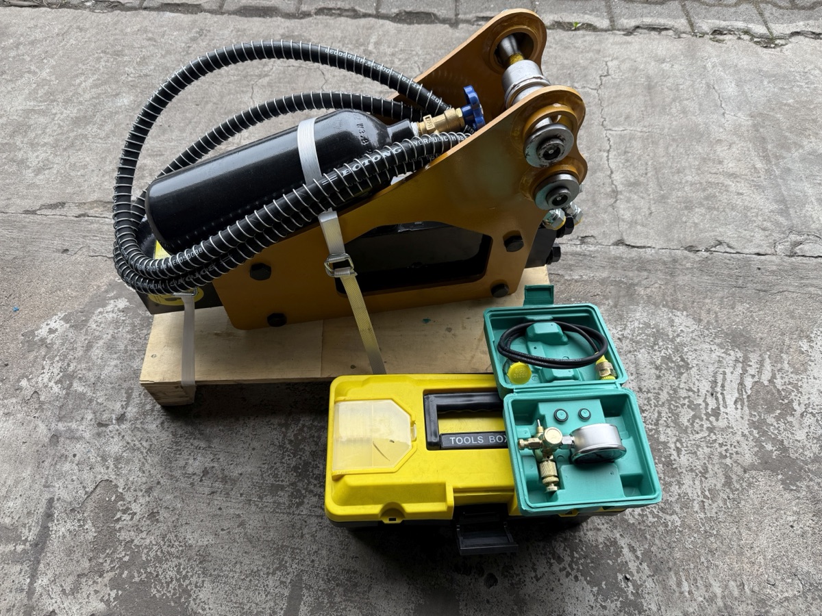 Młot hydrauliczny SB05 - zdjęcie 7